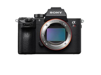 Sony α7R III with 35mm Full-Frame Image Sensor Camera - ILCE7RM3A/B